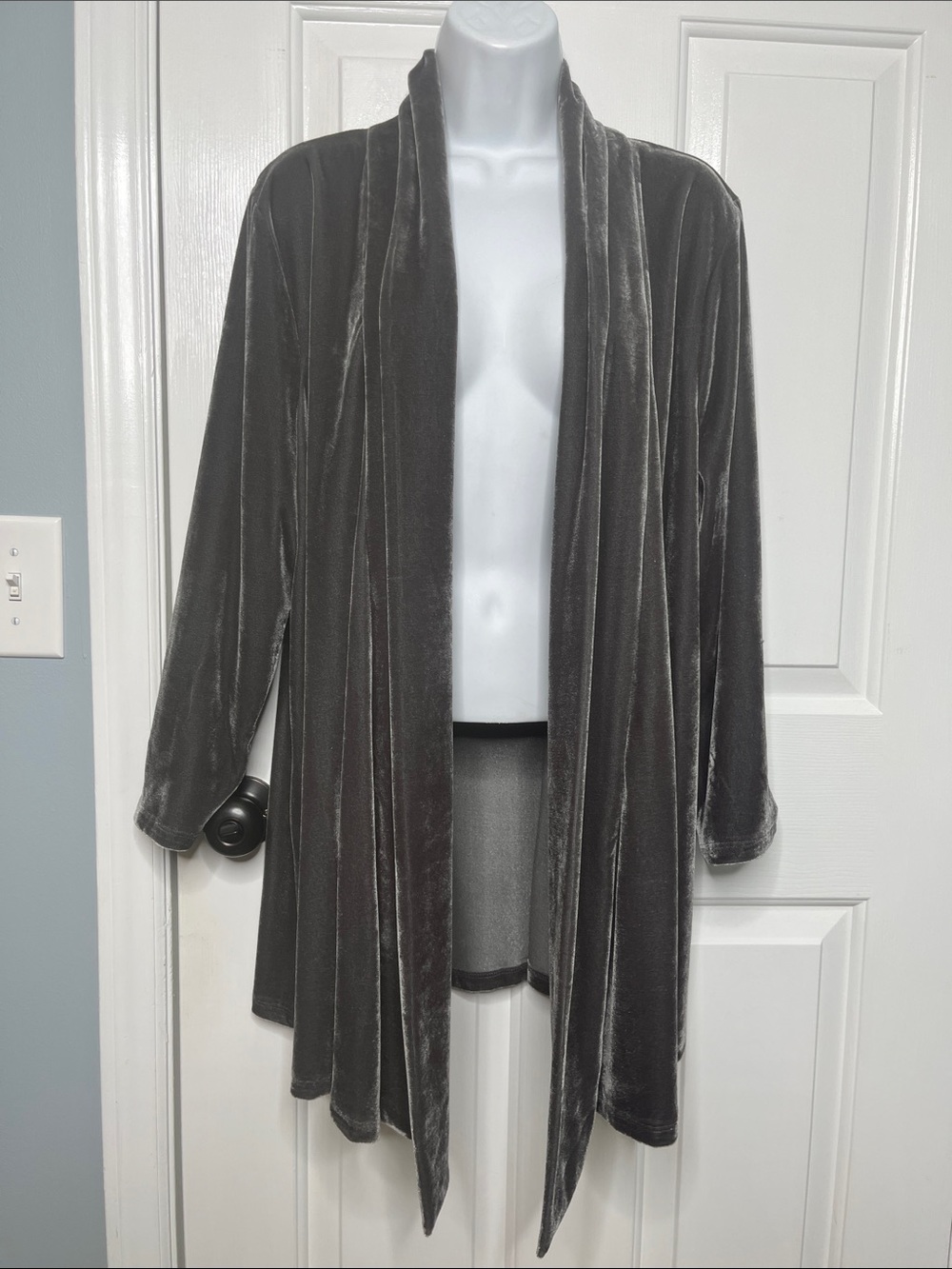 Velvet Cardigan Charcoal Gray Drapey Open Front French Laundry Woman Size 14 16